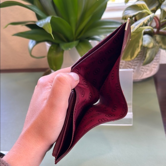 Cartier Bordeaux bifold Leather Wallet with Gold Accents - Picture 8 of 11